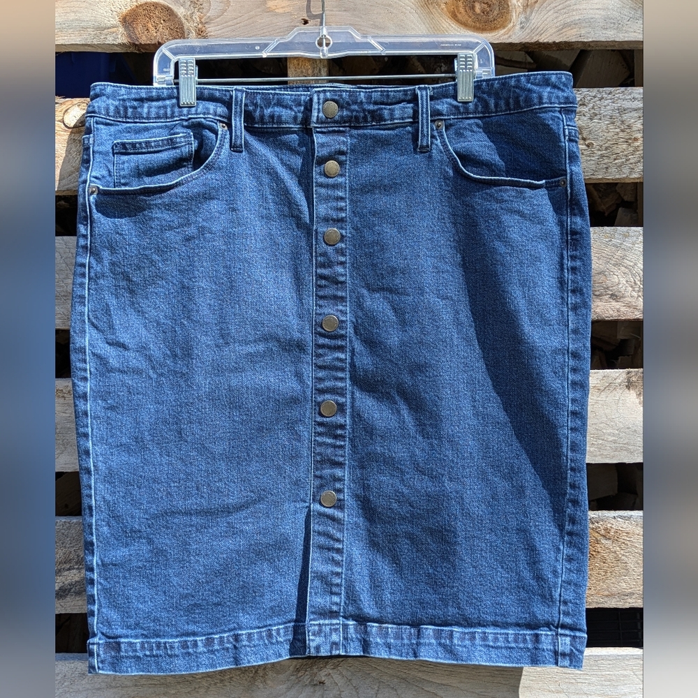 Universal Thread Blue Denim Pencil Skirt Button Detail Boho Bohemian Casual 18